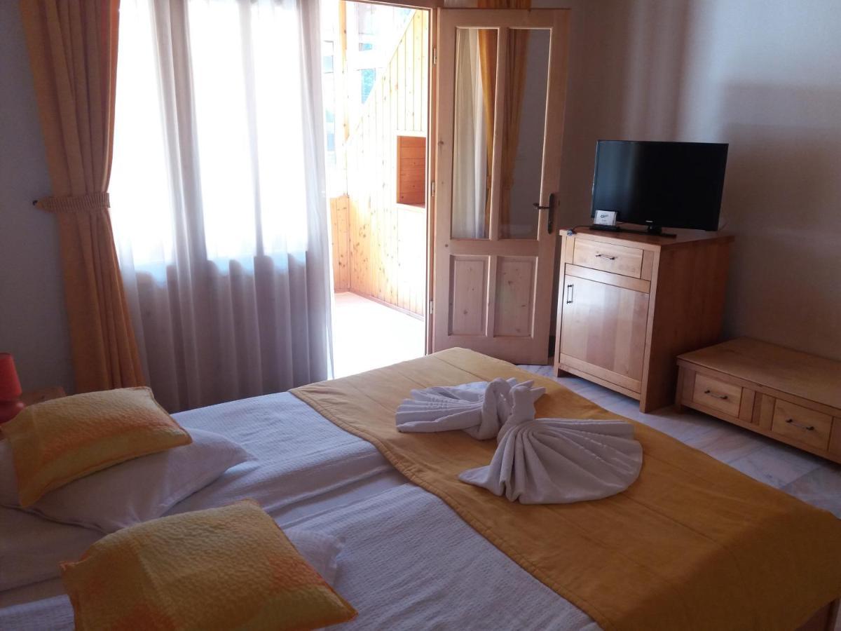 Vila Sara/Adult Only Sovata Εξωτερικό φωτογραφία