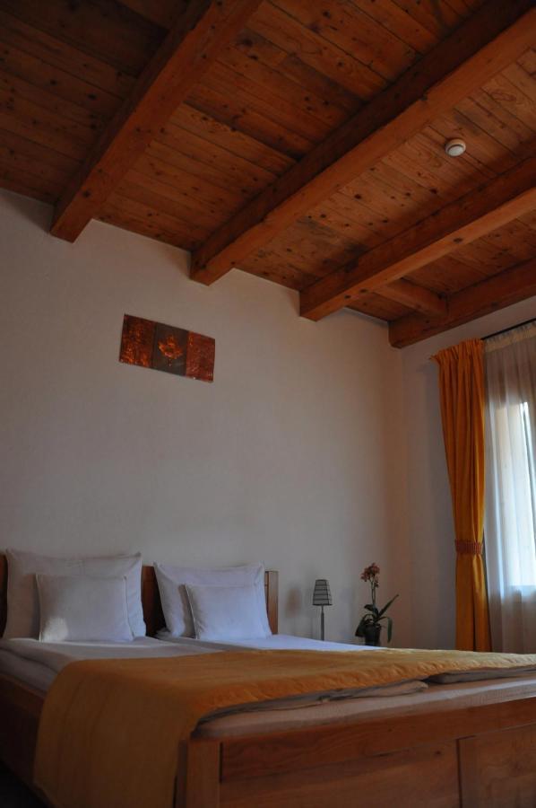 Vila Sara/Adult Only Sovata Εξωτερικό φωτογραφία